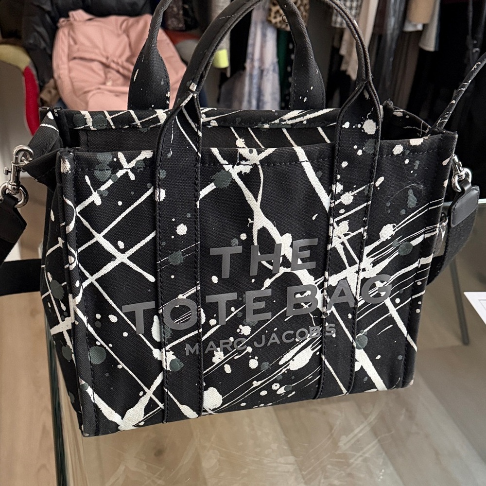 Marc Jacobs Abstract Black and White Tote